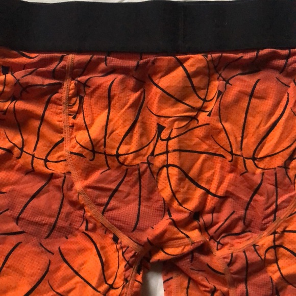 Boxer brief mens new Basketball size M 85% nylon 15% spandex Silkskins l - Picture 2 of 2